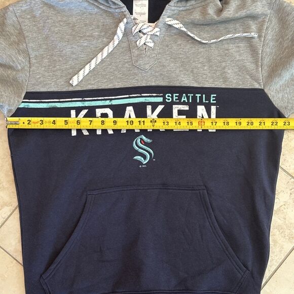 Seattle Kraken Grey Deep Blue Sea Classic Pullover Hoodie Size Medium NHL Hockey - Picture 4 of 7